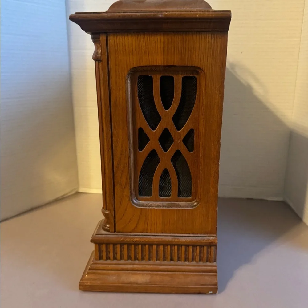 Elegant Wooden Mantel Clock with Gold Detailing
